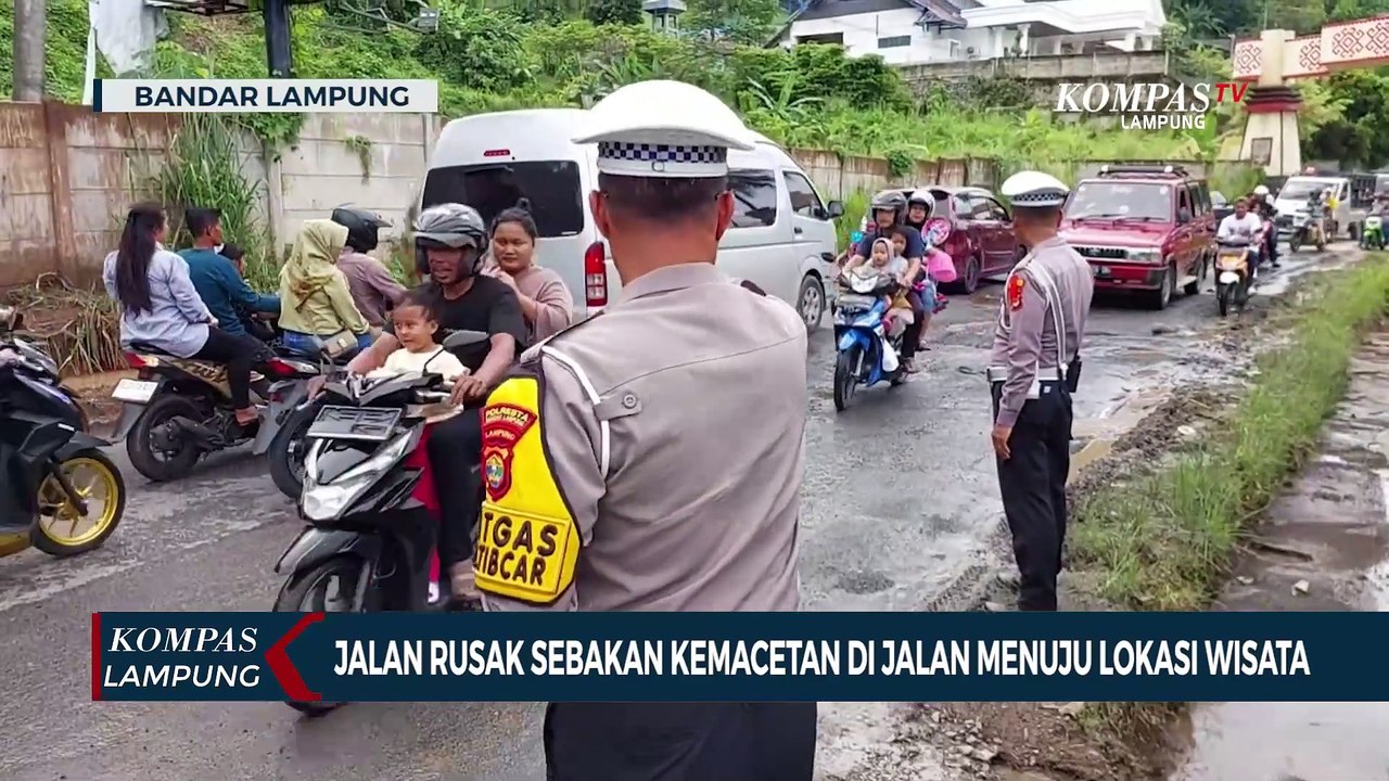 Jalan Rusak Sebabkan Kemacetan di Jalan Menuju Lokasi Wisata - Video ...