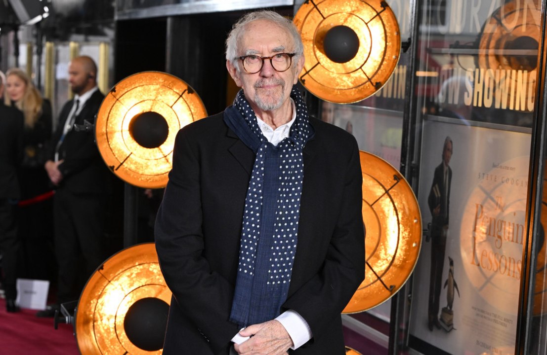 Former James Bond villain Jonathan Pryce has urged Amazon to bring back 007’s witty humour
