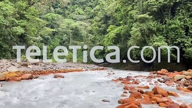 ext-ceniza-de-volcan-poas-en-rio-toro-san-carlos-2-040425