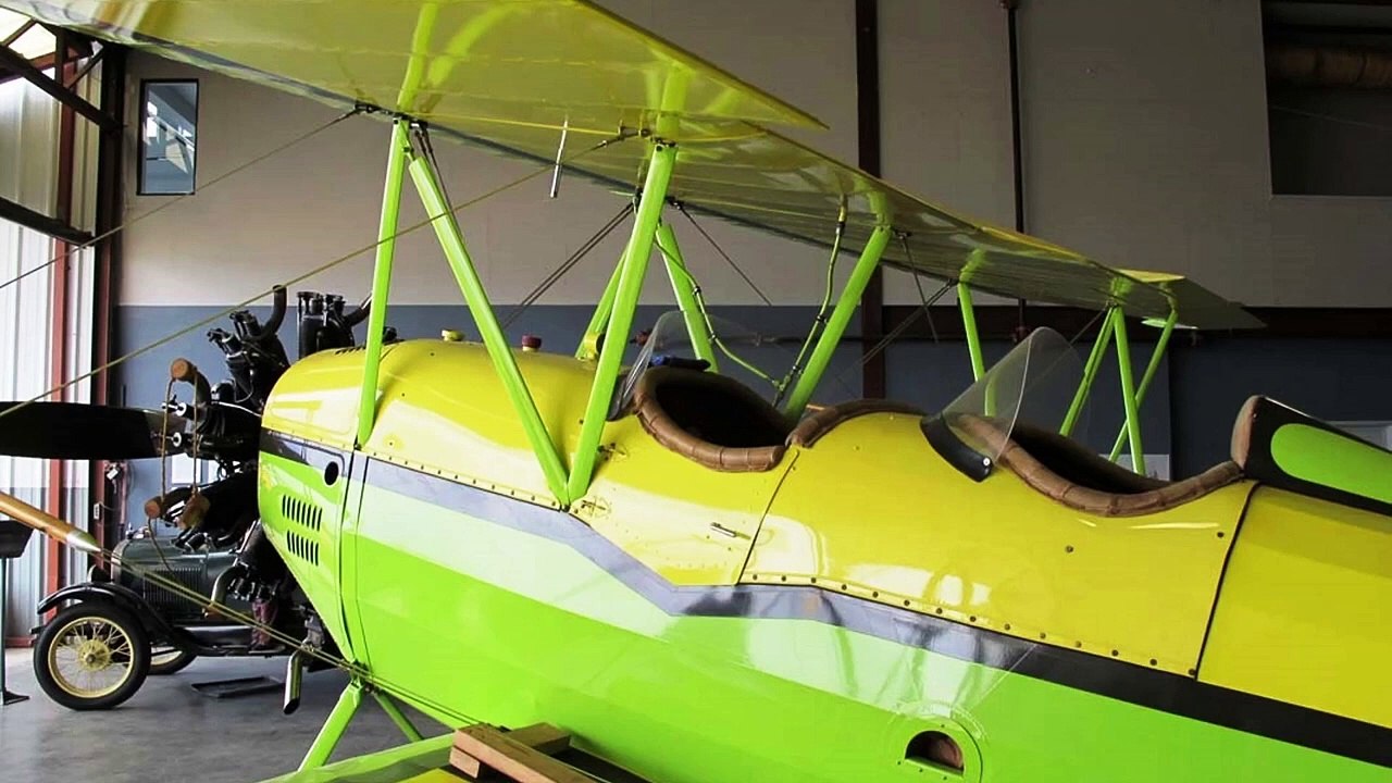 Travel Air 4000 - biplane aircraft - HD