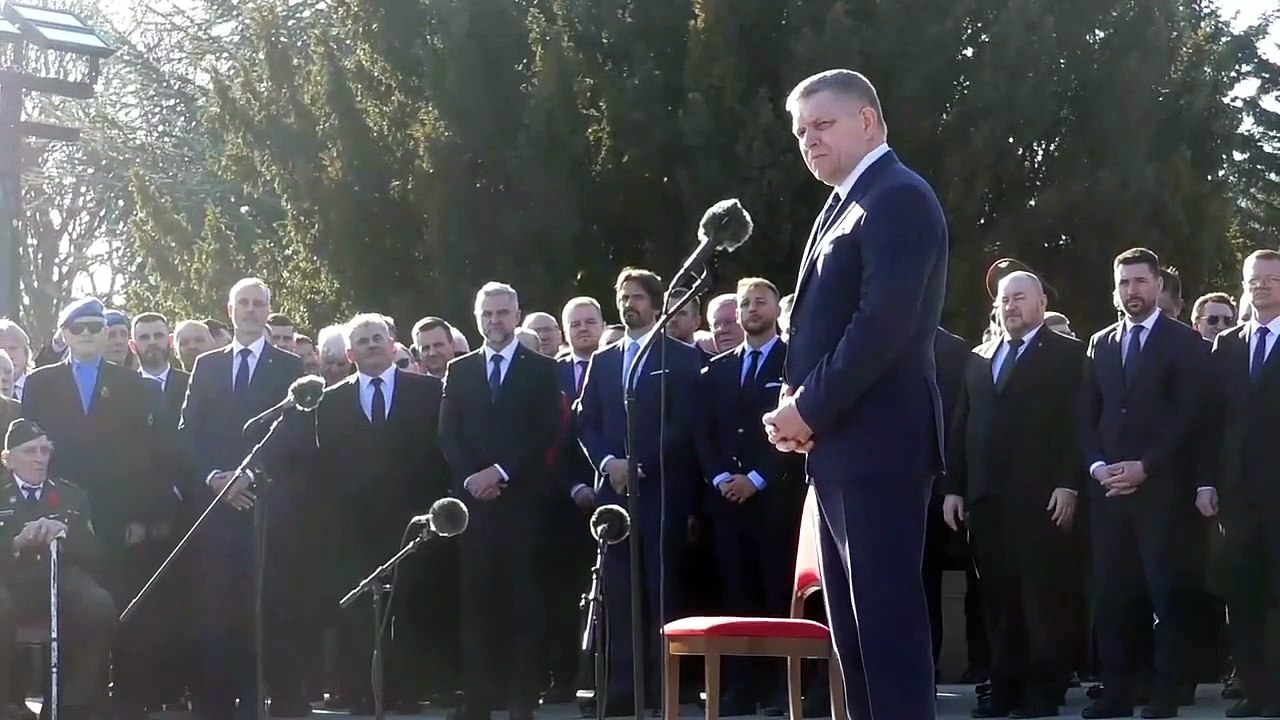 ZÁZNAM: Premiér: História druhej svetovej vojny musí ľudí spájať