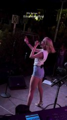 Jelena Rozga u vrućim pantalonama 2