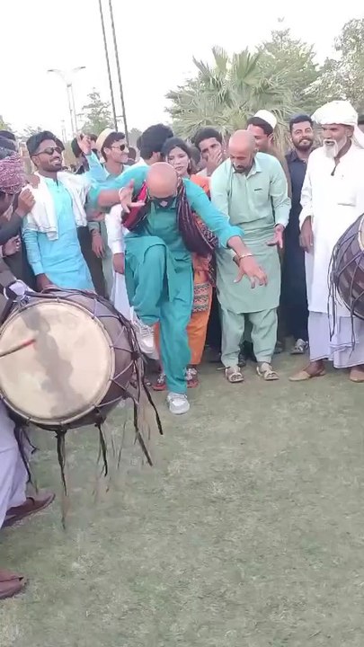 Beautiful funny dance 🤣with