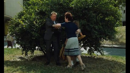 Le pull-over rouge (1979) - Bande annonce