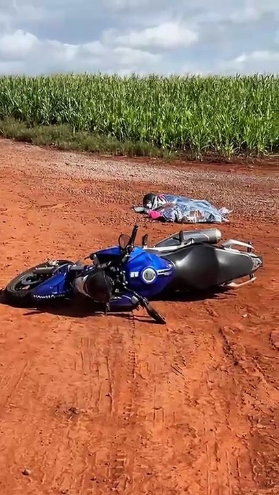 Condutor morre após queda de moto na PR-182 e passageira sofre ferimentos graves