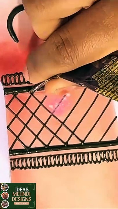 Heart Mehndi design