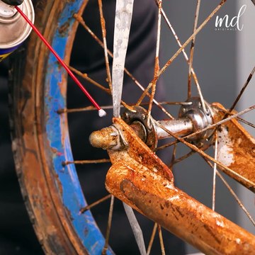 The process of restoring a rusty and old bike!