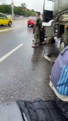 Acidente com caminhão dos Fuzileiros Navais deixa feridos nesta sexta (4)