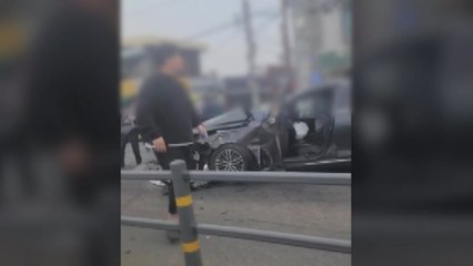 대구 침산동서 승용차·화물차 충돌...2명 중상 / YTN