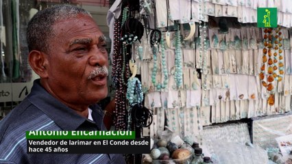 Vendedores de larimar en Santo Domingo: el oficio que nació a raíz de un descubrimiento