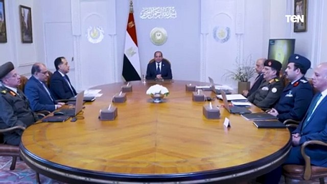 الرئيس عبد الفتاح السيسي يجتمع مع رئيس مجلس الوزراء ووزير الكهرباء والطاقة المتجددة