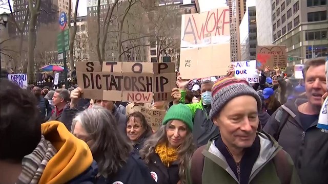 New York demonstrators return to the fight against Trump