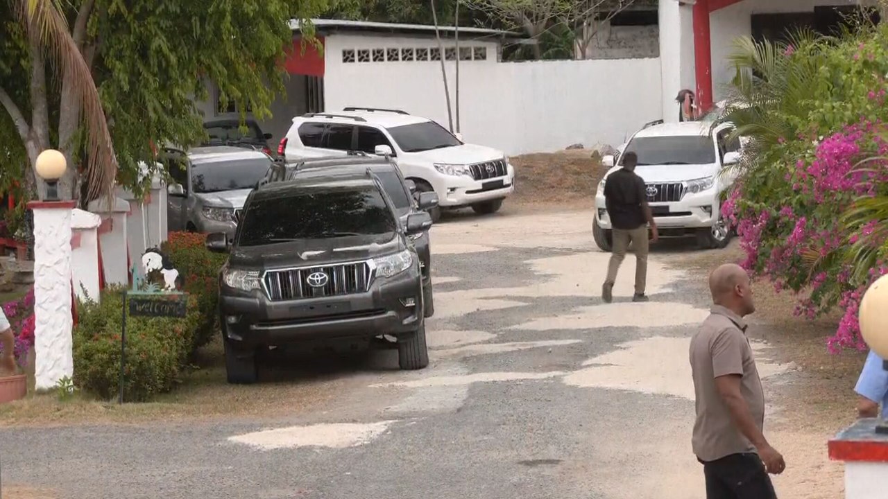 Reunión entre el presidente Mulino y diputados que apoyaron las reformas a la CSS