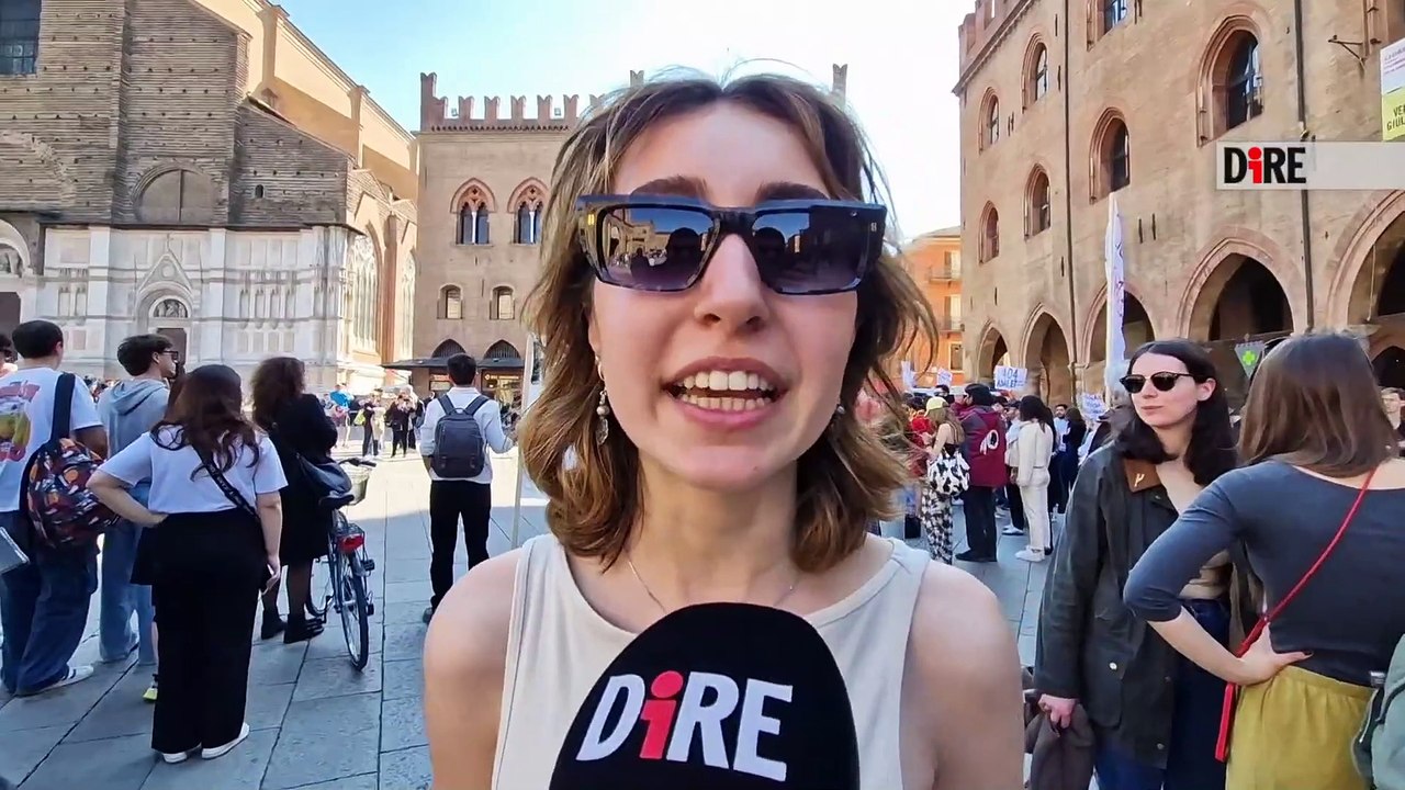 Bologna - TURCHIA. A BOLOGNA STUDENTI TURCHI IN PIAZZA PER SINDACO ISTANBU (05.04.25)