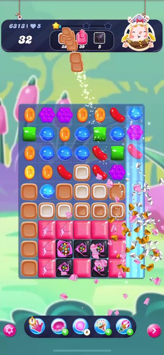 Candy Crush: 6/4 gameplay (level 6313)
