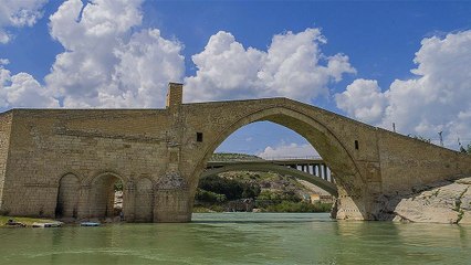 Mostar Köprüsü'nün ikizi: Aşka mezar olan köprü! Acıklı bir hikayesi var