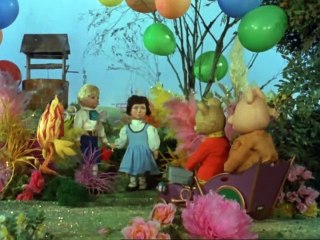 The Adventures of Rupert Bear (1970) S03E18 - Rupert in Rhyme Land