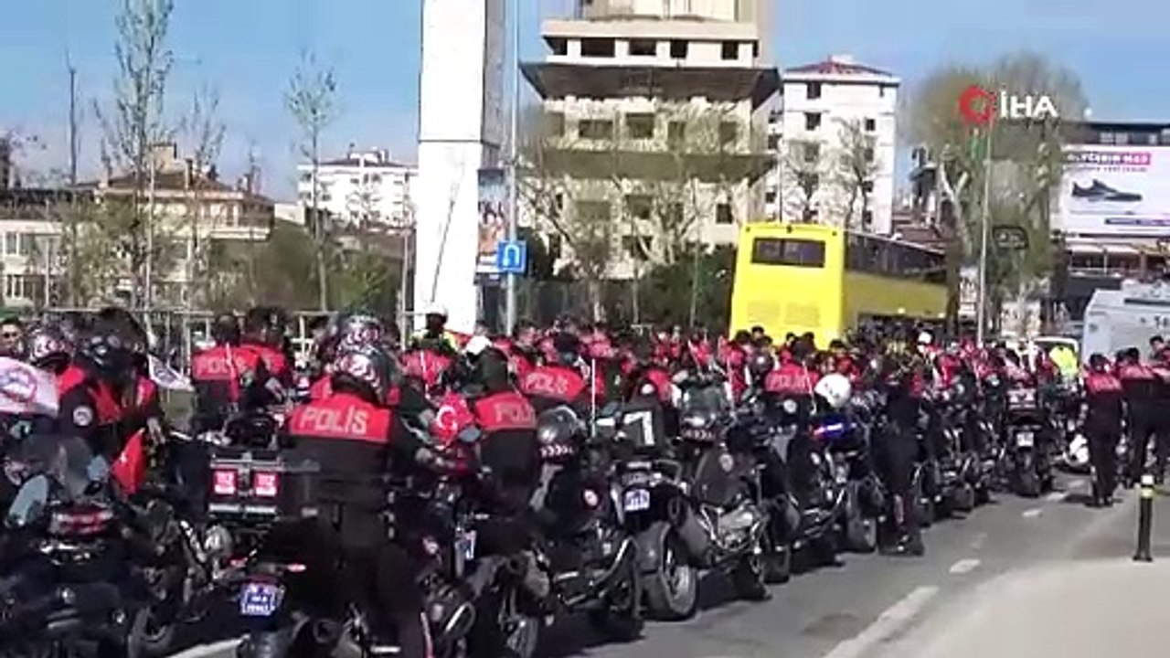 ‘Polis Haftası’ kapsamında İstanbul’da kortej geçişi yapıldı