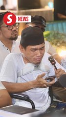 Balloon seller lodges police report over injuries