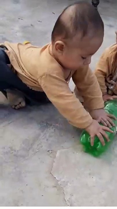 Cute baby fighting ❤️