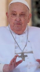 El Papa Francisco reaparece en la misa de la plaza de San Pedro