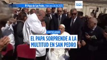El Papa aparece por sorpresa en San Pedro: 