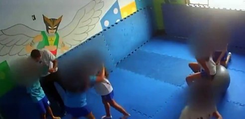 Vídeo mostra professor agredindo aluno em escola de Guaratiba