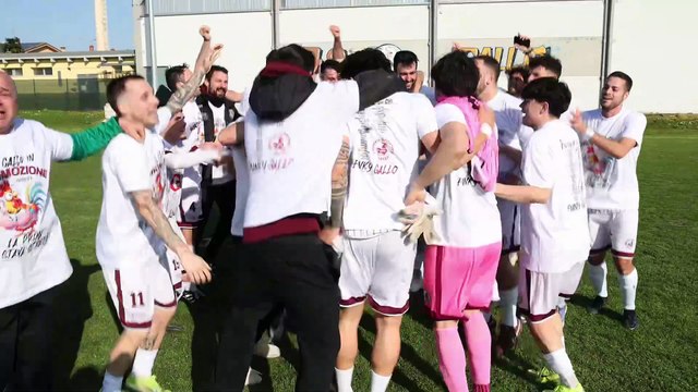 Calcio dilettanti, il Gallo fa la storia e conquista la Promozione: festa in campo