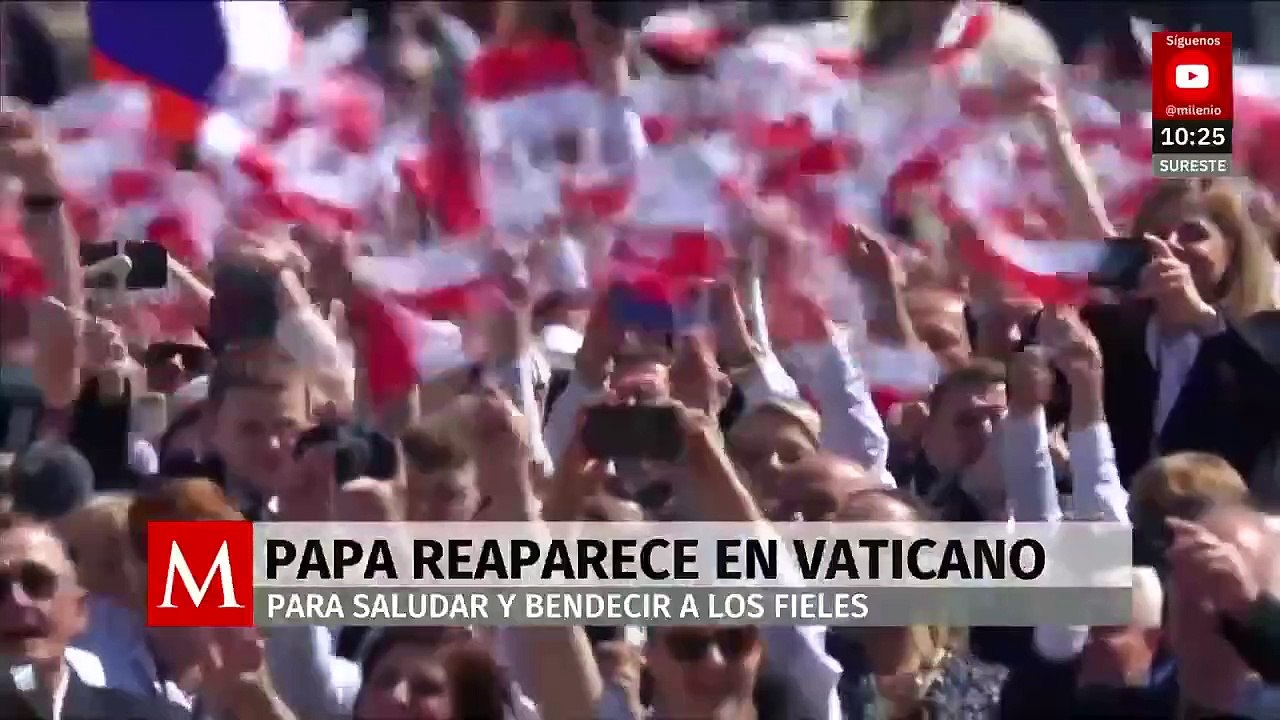 El Papa Francisco sorprende a los fieles tras la misa dominical en el Vaticano