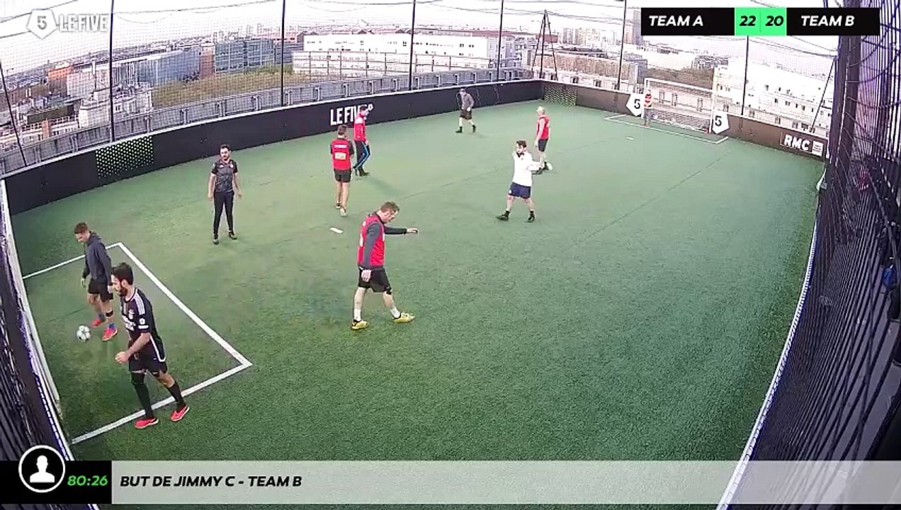 But de Jimmy C - Team B