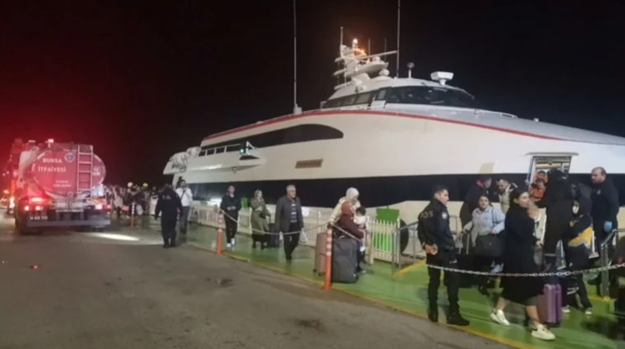 Feribotta yangın korkuttu: 5 kişi hastaneye kaldırıldı