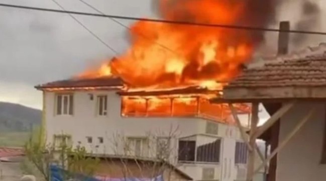 Amasya'da çatı katındaki yangın korkuttu