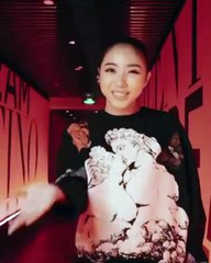 VALENTINO LOVE LAB تشكيلة مُبهجة للأعياد تزدان بأشعار دانتي