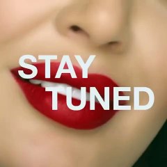 تعاون جديد بين ماك وسيرين عبد النور في مجموعة من الحمرة الحمراء