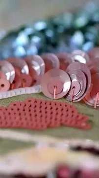 نظرة عن قرب إلى تفاصيل التصميم رقم 37 من مجموعة شانيل للهوت كوتور