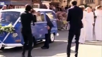 إيلي غولدنغ عروسٌ بأربعة فساتين وميغان ماركل ألهمتها لإحدى إطلالاتها!