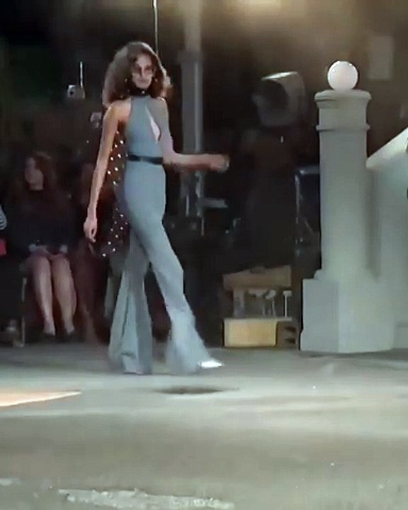 3 صيحات شعر غير عادية رصدناها لكِ من عروض أسبوع...