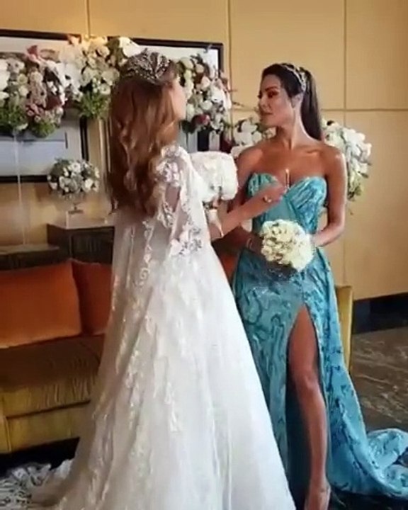 بالفيديو.. شاهدي كيف رقصت نادين نجيم بفستان زهي...
