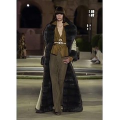 رصدنا لكِ: الحذاء بأربطة الكاحل على طريقة كايلي جينير!