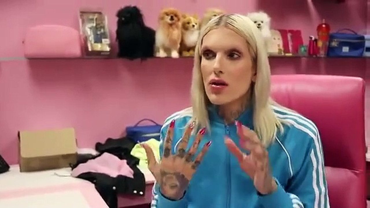 بالفيديو: جيفري ستار في هجوم عنيف على مستحضرات...