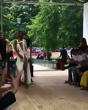 3 تفاصيل في عرض Redemption أضفت معنىً جديداً إلى تصاميم الهوت كوتور!