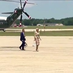 قطعة واحدة أضافتها إيفانكا ترامب إلى معطف الترنش جعلته يبدو كالفستان