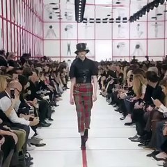 لماذا عيّنت ديور هذه المصوّرة الفوتوغرافية لإدارة حملتها لخريف 2019!