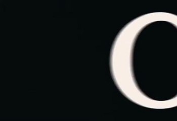 حرف C هو السر في حقائب سيلين وكلوي، فأيّهما تفوز بلقب الأجمل!