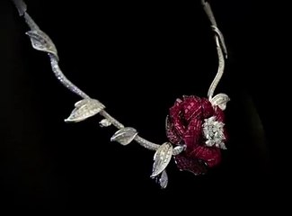 اكتشفي كيف تمتزج الدقة الألمانية بالمجوهرات الفاخرة في مجموعة أونا من Stenzhorn