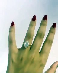 أقراط lucid تُحاكي نجوم السماء بالأحجار الملوّنة وانعكاسات الضوء