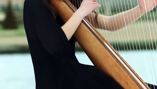 مجموعة سيلين لشتاء 2021 درس في تنسيق القطع المُتناقضة لإطلالة فرنسية مُعاصرة