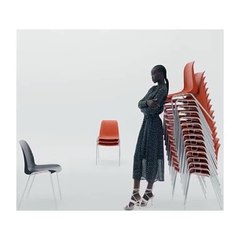 أدوت أكيش وعارضون صاعدون من حول العالم في حملة Boss الجديدة لربيع 2021