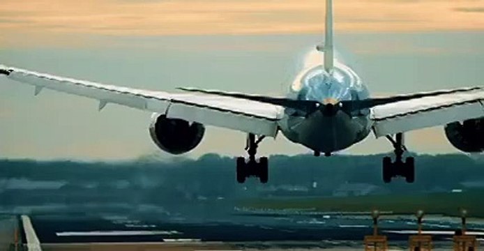 رحيل بيير كاردان مؤسس الأزياء الجاهزة وأيقونة صناعة الموضة الحديثة عن عمر يناهز 98 عاماً