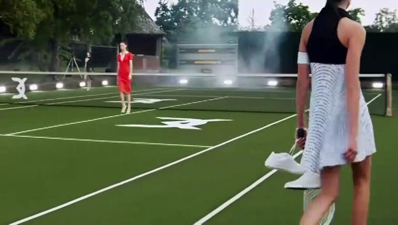 ديفيد كوما يحوّل ملابس كرة المضرب إلى تصاميم تفيض بالستايل والأناقة